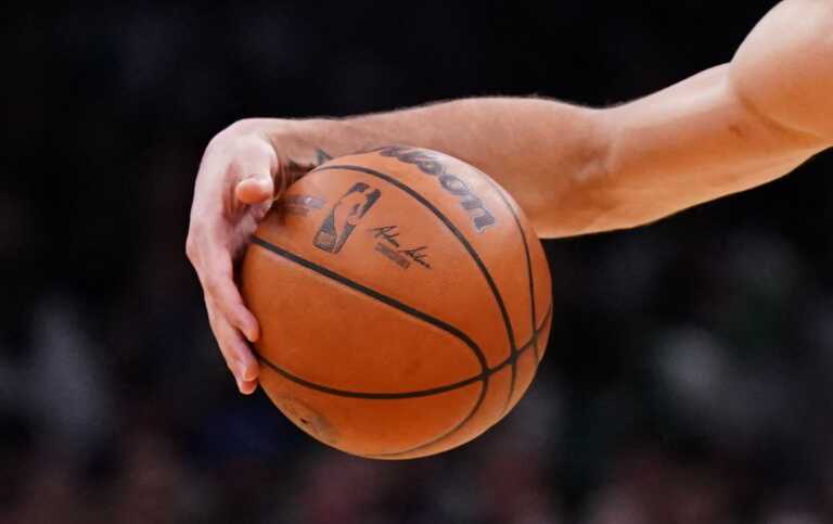 NBA: «Μονόδρομος το πρωτάθλημα με την προσθήκη του Γκομπέρ» σύμφωνα με τον Τάουνς