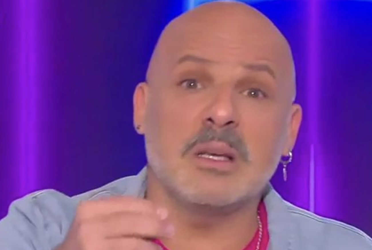 Νίκος Μουτσινάς: Όταν είπα στη μάνα μου ότι είμαι γκέι, ήρθε «να το παίξει πεθερά»