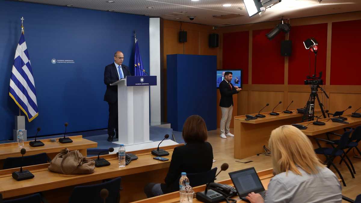 Οικονόμου: Εκλογές το 2023 – Τι απάντησε για ανασχηματισμό