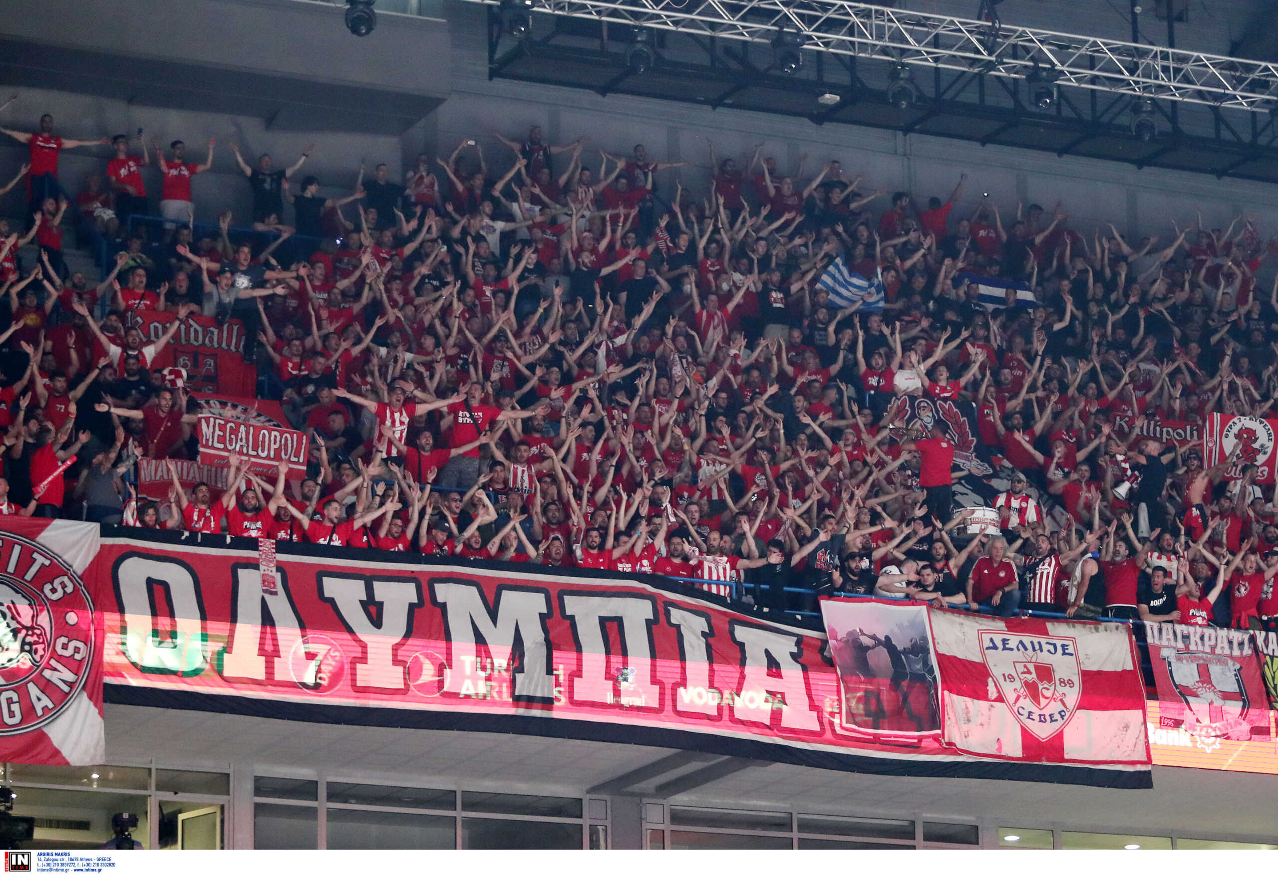 Ολυμπιακός: «Βαρύ» πρόστιμο από τη Euroleague για υβριστικά συνθήματα των οπαδών στο Βελιγράδι