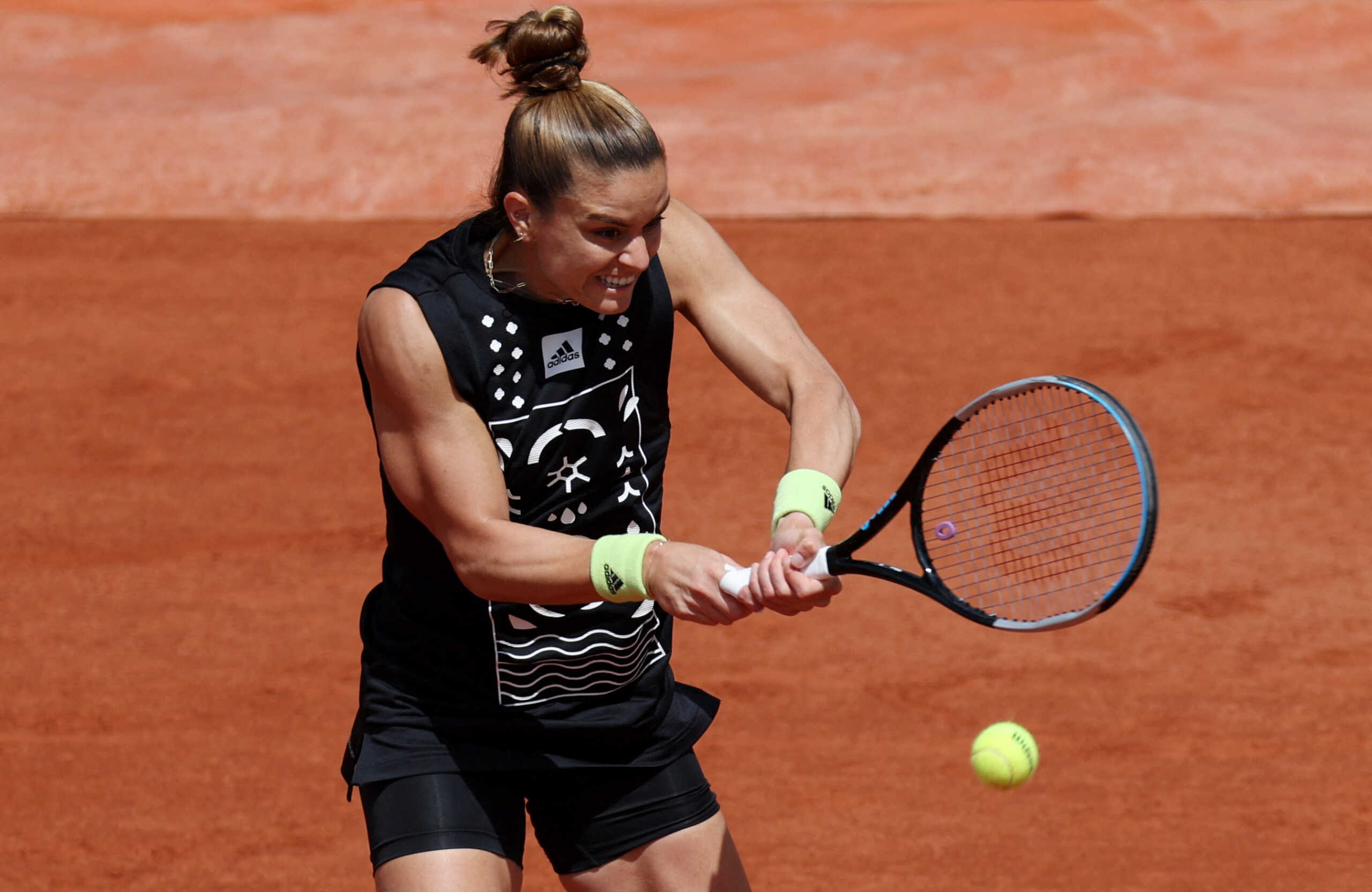 Tennis - French Open - Roland Garros, Paris, France - May 25, 2022 Greece's Maria Sakkari in action during her second round match against Czech Republic's Karolina Muchova REUTERS