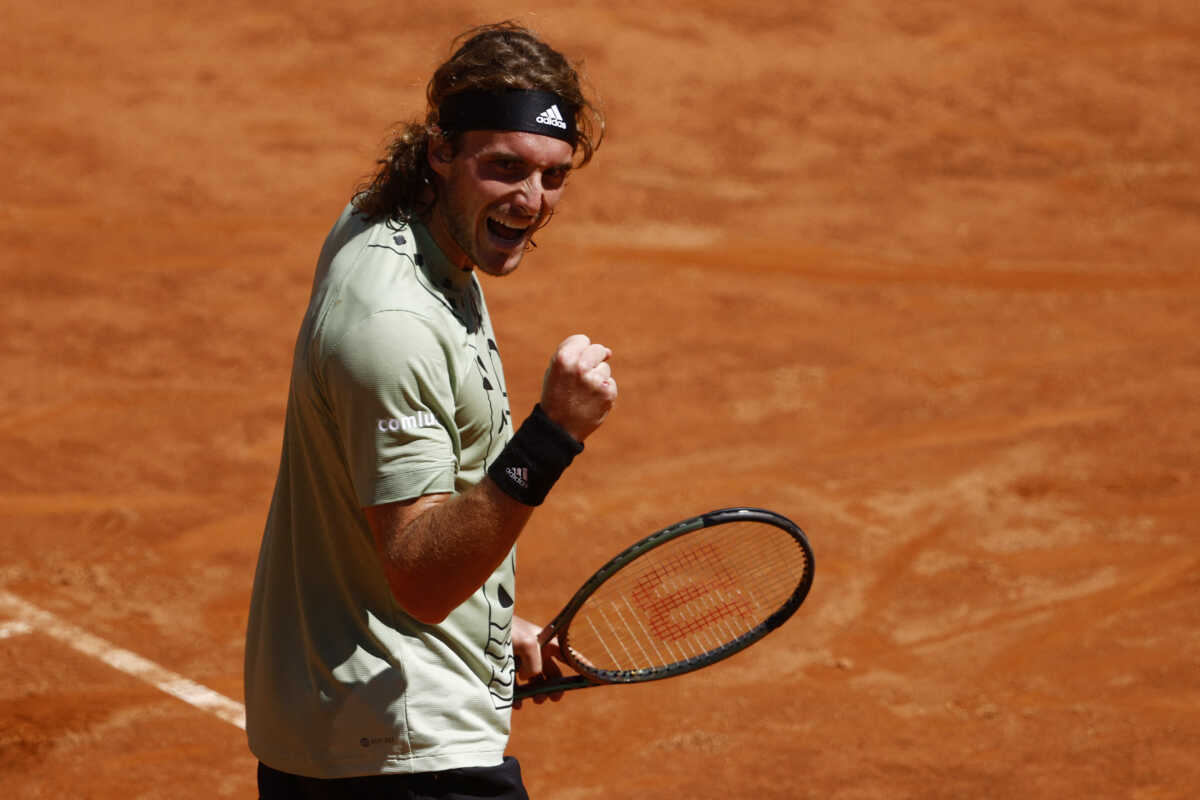 Tennis - ATP Masters 1000 - Italian Open - Foro Italico, Rome, Italy - May 13, 2022 Greece's Stefanos Tsitsipas reacts during his quarter final match against Italy's Jannik Sinner REUTERS