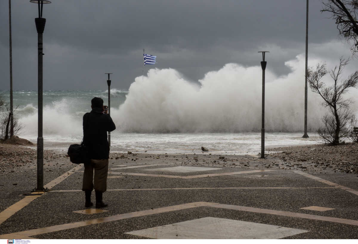 Καιρός: Οι θυελλώδεις άνεμοι τα ξημερώματα έπνεαν με 143 χλμ/ώρα στη νότια Εύβοια