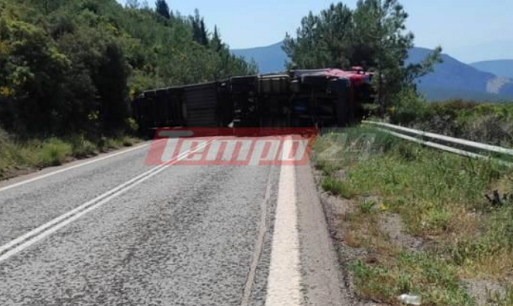 Μπράλος: Ανατροπή νταλίκας λίγο πριν την Άμφισσα – Έκλεισε και τα δύο ρεύματα κυκλοφορίας