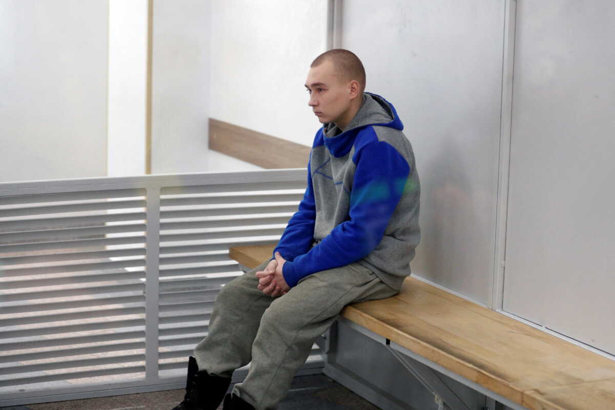 Ουκρανία: Έφεση θα ασκήσει στα ισόβια ο πρώτος στρατιώτης που καταδικάστηκε για εγκλήματα πολέμου
