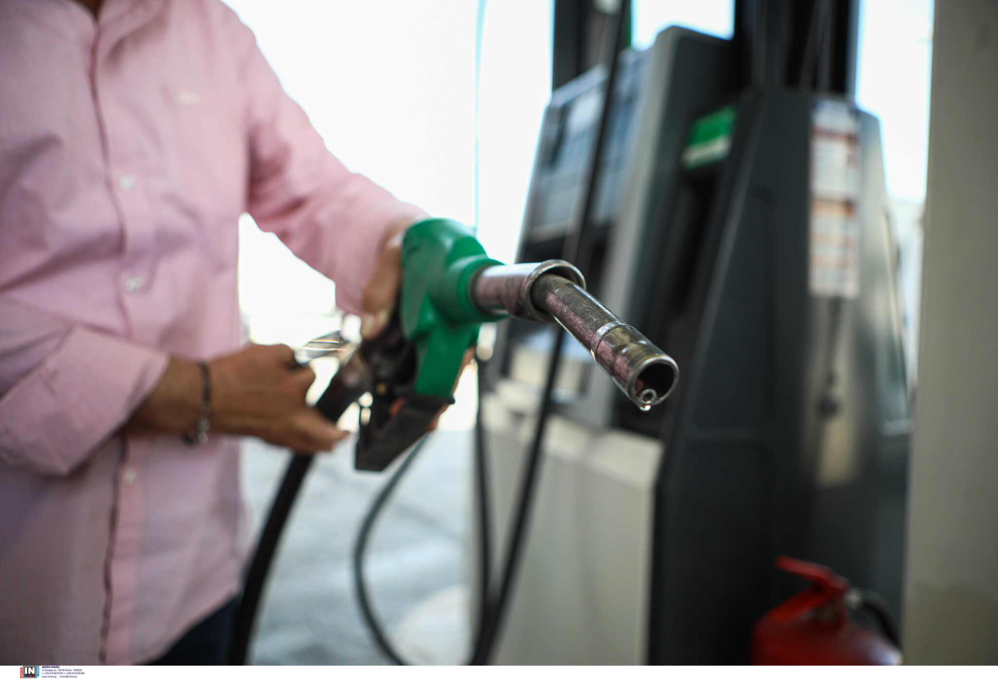 Σκέψεις για επιδότηση στη βενζίνη όπως στο πετρέλαιο | Αδράνεια της ΕΕ και η παράλογη ελληνική αγορά
