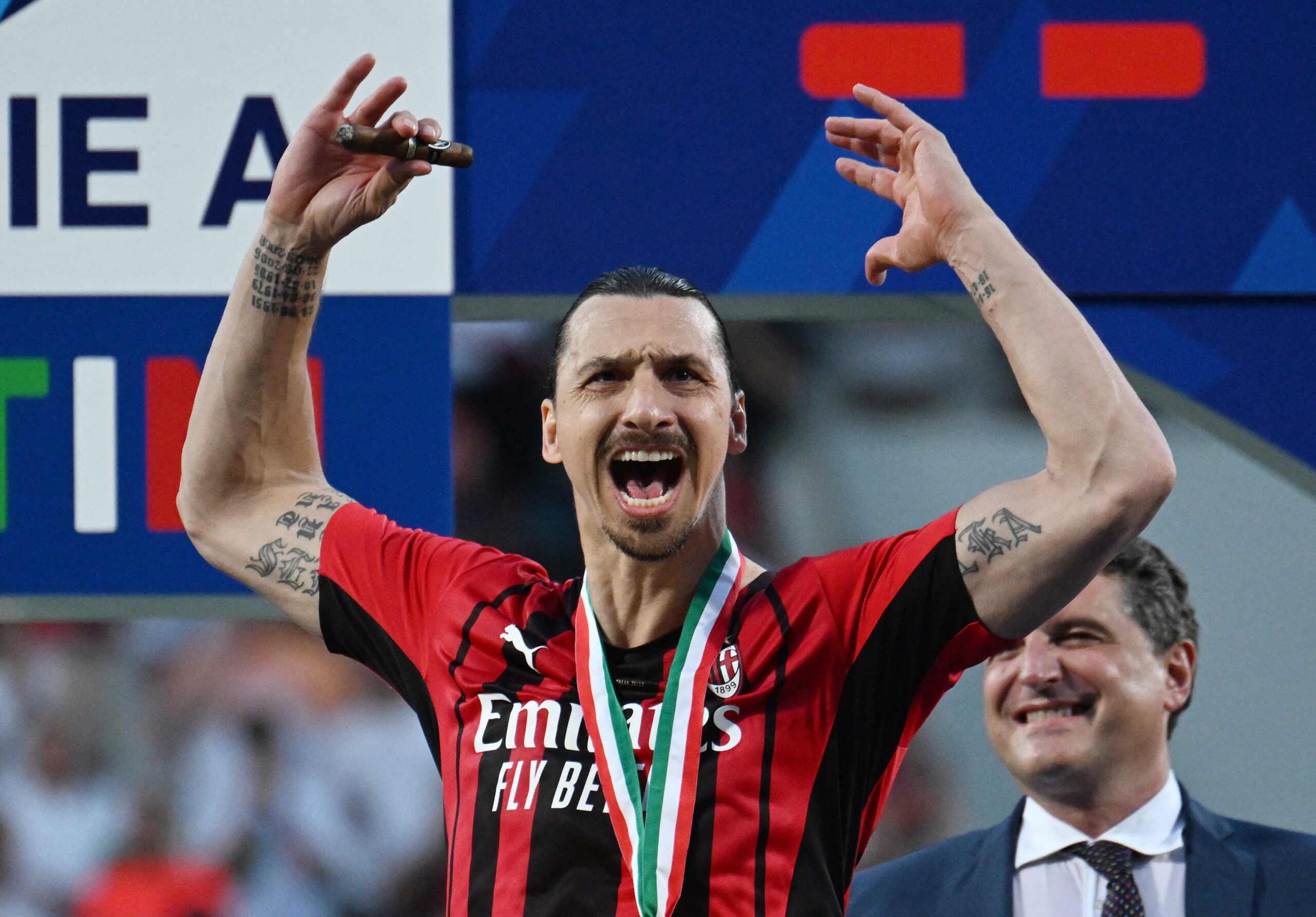 Soccer Football - Serie A - U.S. Sassuolo v AC Milan - Mapei Stadium - Citta del Tricolore, Reggio Emilia, Italy - May 22, 2022 AC Milan's Zlatan Ibrahimovic celebrates after winning the Serie A REUTERS