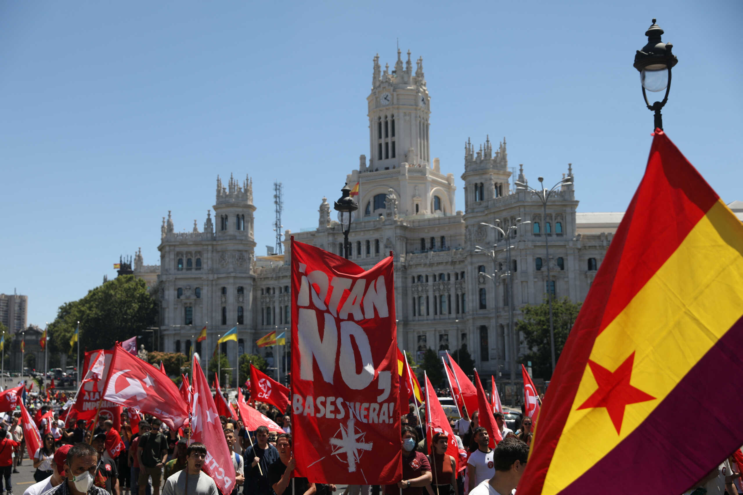 Ισπανία: Πορεία διαμαρτυρίας στην Μαδρίτη για τη Σύνοδο Κορυφής του ΝΑΤΟ