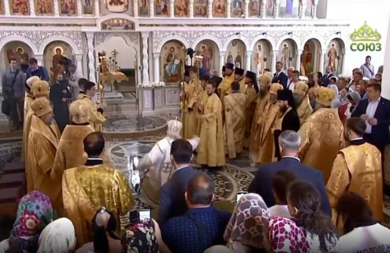 Patriarch of Moscow Kirill: Accident during the service - He slipped and hit the floor