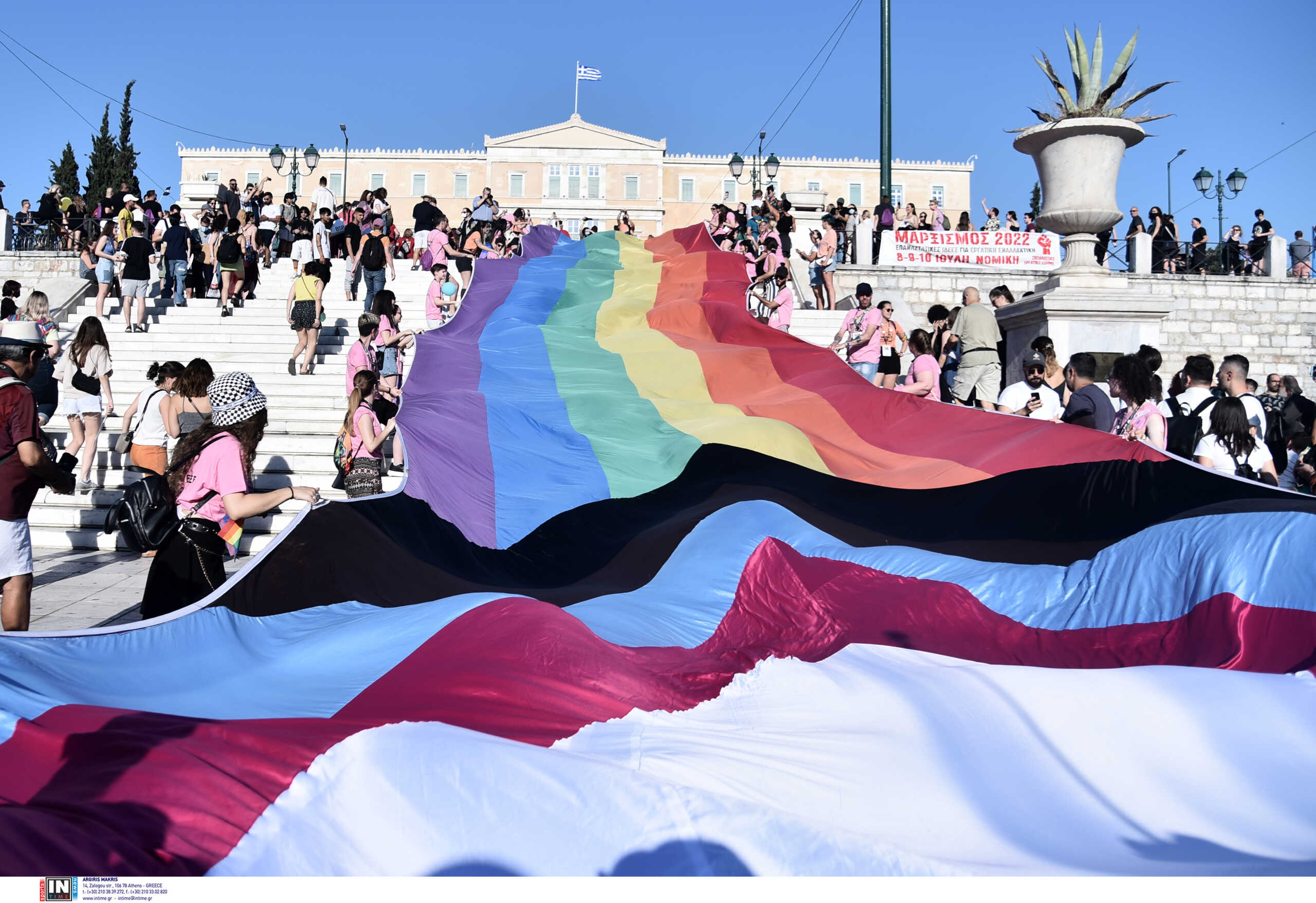 Athens Pride Εικόνες από τη μεγάλη παρέλαση υπερηφάνειας στο κέντρο