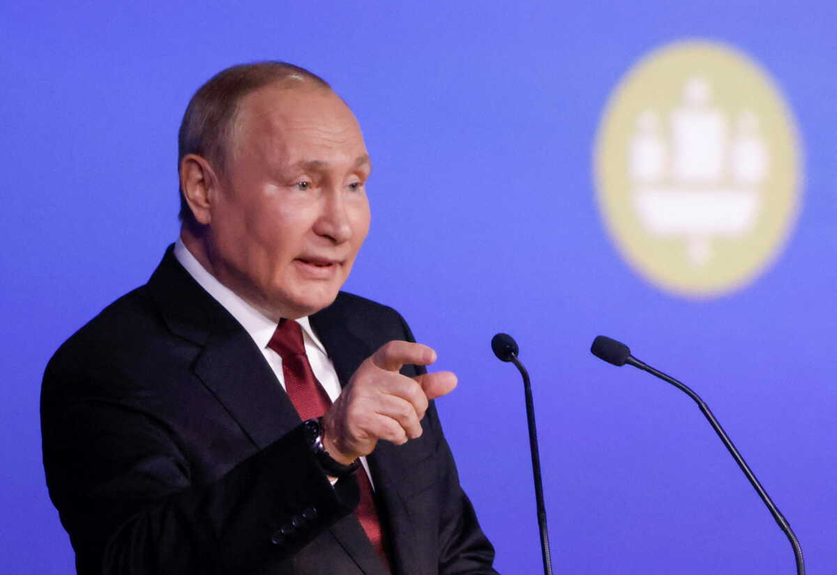 Ο Πούτιν «απαντά» στο τρολάρισμα των G7: Θα ήταν αηδιαστικό να ποζάρουν γυμνόστηθοι