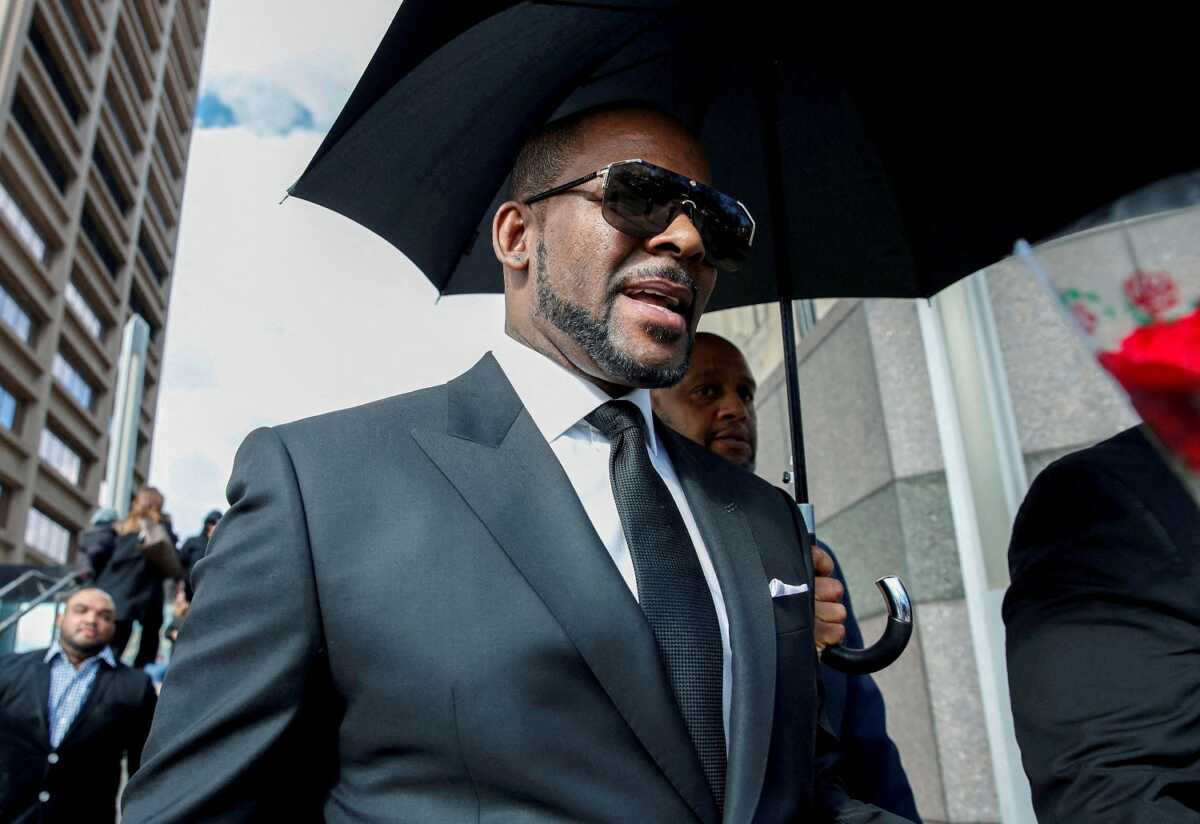 R. Kelly: Νέα καταδίκη του τραγουδιστή για σεξουαλική κακοποίηση ανηλίκων