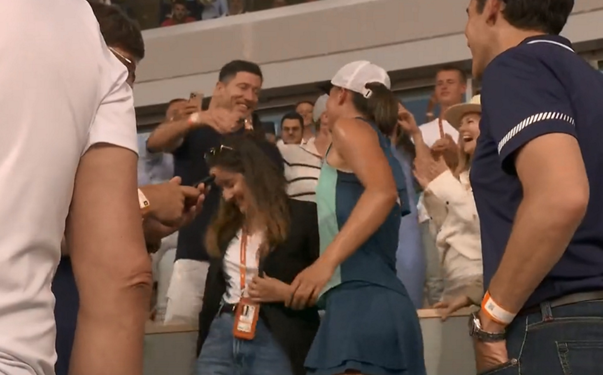 Roland Garros: Πανηγύρισε με τον Λεβαντόφσκι η Σβιόντεκ – Δακρυσμένη η Γκοφ μετά την ήττα της στον τελικό