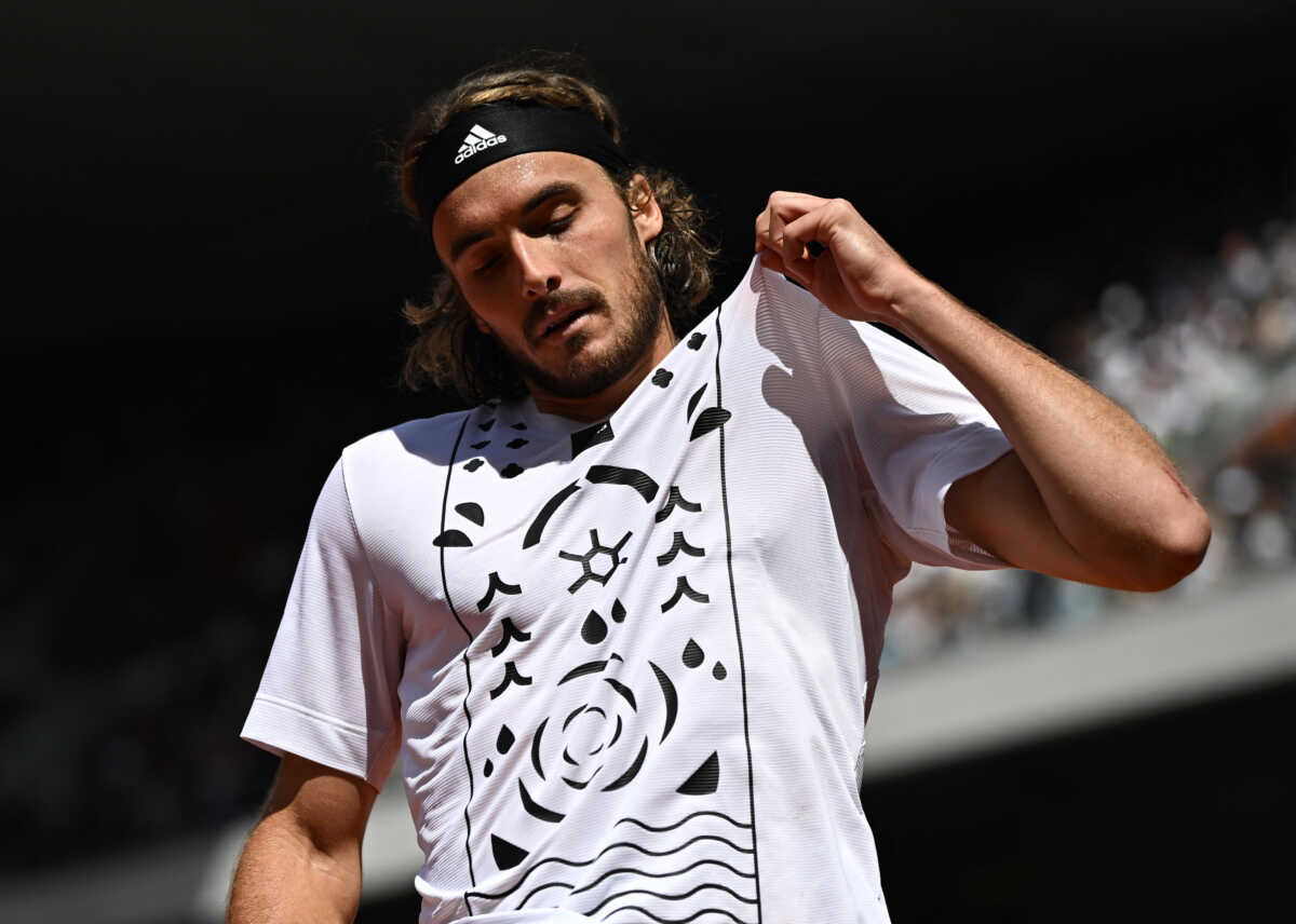 Tennis - French Open - Roland Garros, Paris, France - May 30, 2022  Greece's Stefanos Tsitsipas reacts during his fourth round match against Denmark's Holger Rune REUTERS