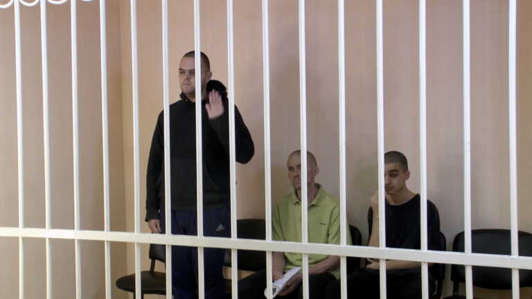Ντονέτσκ: Δικαστήριο των φιλορώσων αυτονομιστών καταδίκασε σε θάνατο Βρετανούς και Μαροκινό