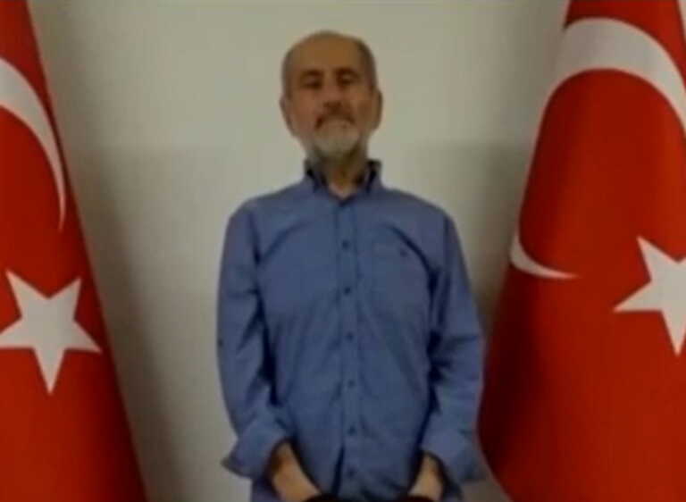 Τουρκία: «Δεν τον πήραν αστυνομικοί, ήταν απαγωγή» – Ξεσπά ο γιος του Έλληνα που φυλακίστηκε ως κατάσκοπος