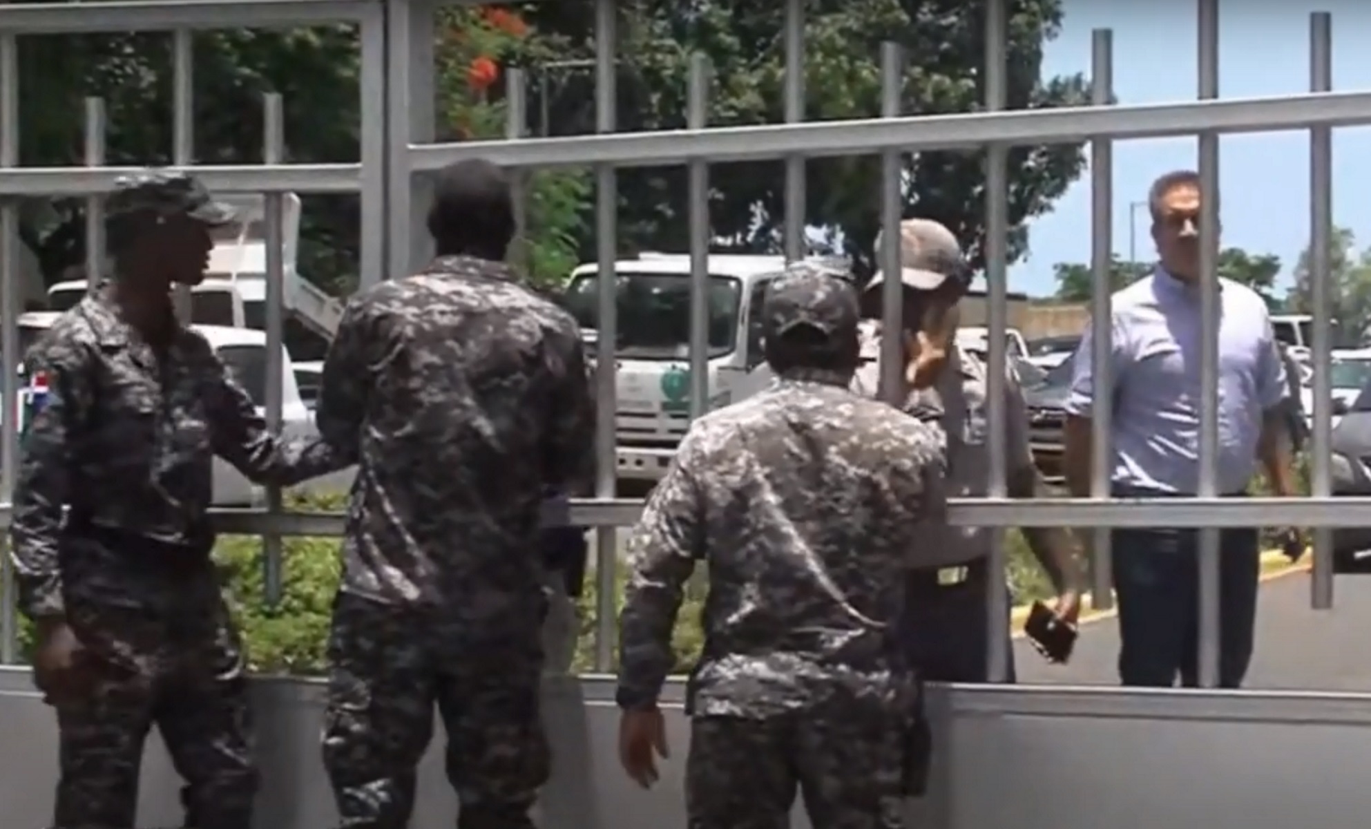 Άγιος Δομίνικος: Δολοφόνησαν τον υπουργό Περιβάλλοντος μέσα σε κυβερνητικό κτίριο