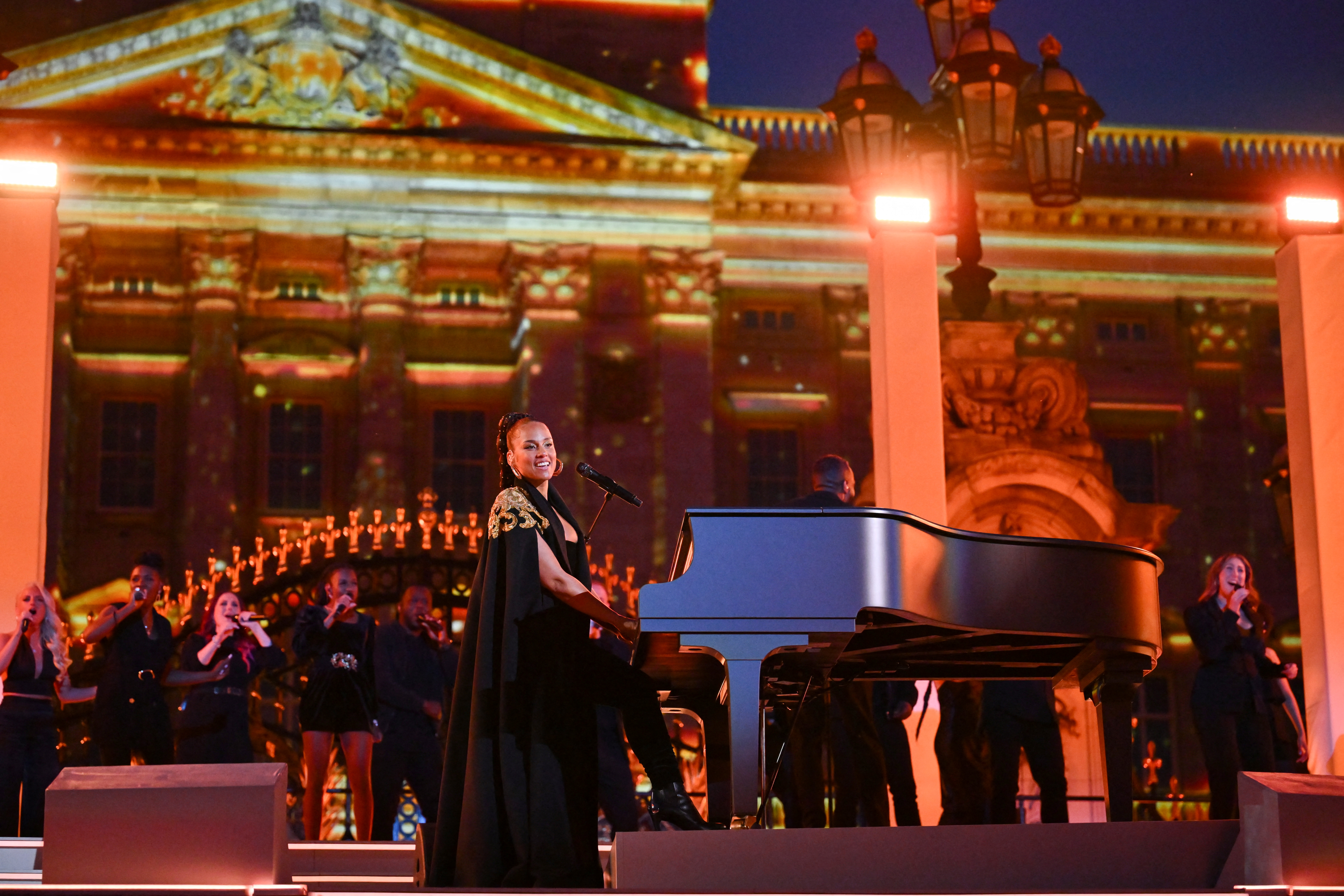 Alicia Keys performs onstage during the Platinum Party at the Palace in front of Buckingham Palace in London, Britain, June 4, 2022. Jeff J MitchellPool via REUTERS