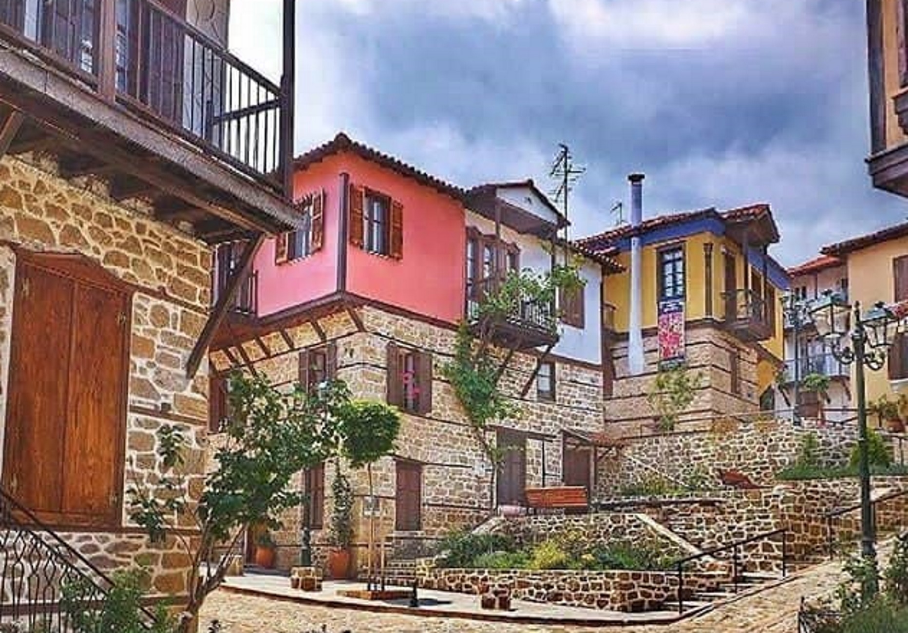 Χαλκιδική: Η Αρναία στα τρία ομορφότερα χωριά της Ελλάδας – Δείτε την εξήγηση μέσα από εικόνες