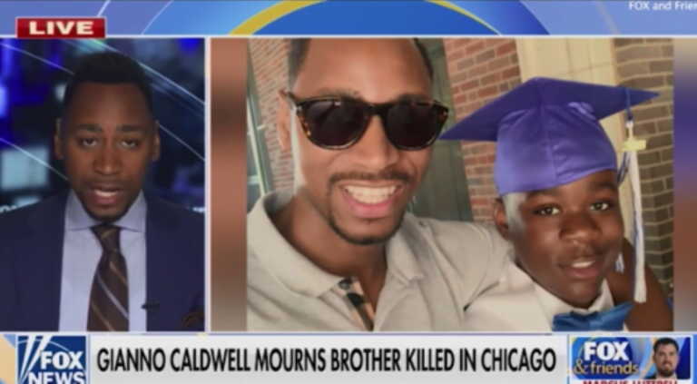 Παρουσιαστής του Fox News ξέσπασε σε λυγμούς όταν αναφέρθηκε on air στη δολοφονία του αδερφού του