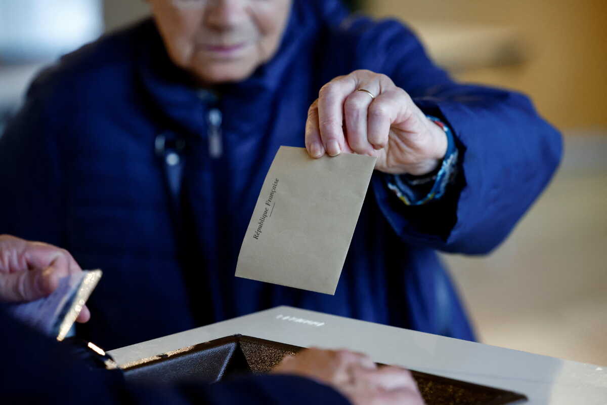 Βουλευτικές εκλογές στη Γαλλία – Μελανσόν: «Να τηρηθεί η παράδοση με την ψήφο εμπιστοσύνης – Η Μπορν θα ηττηθεί»