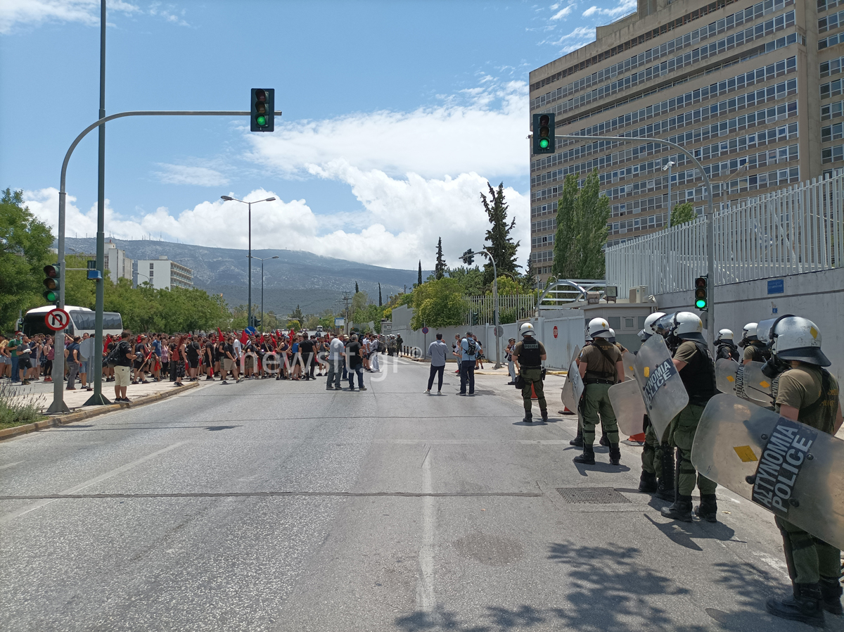 Κλειστή η Κατεχάκη και στα δυο ρεύματα λόγω πορείας φοιτητών