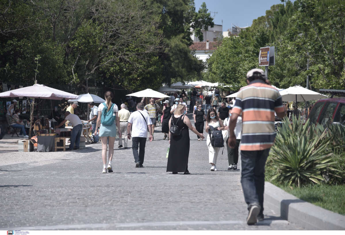 Κορονοϊός: Σχεδόν 10.000 νέα κρούσματα σε Αττική – «Ψήνονται» κέντρο Αθήνας, Θεσσαλονίκη, Λάρισα