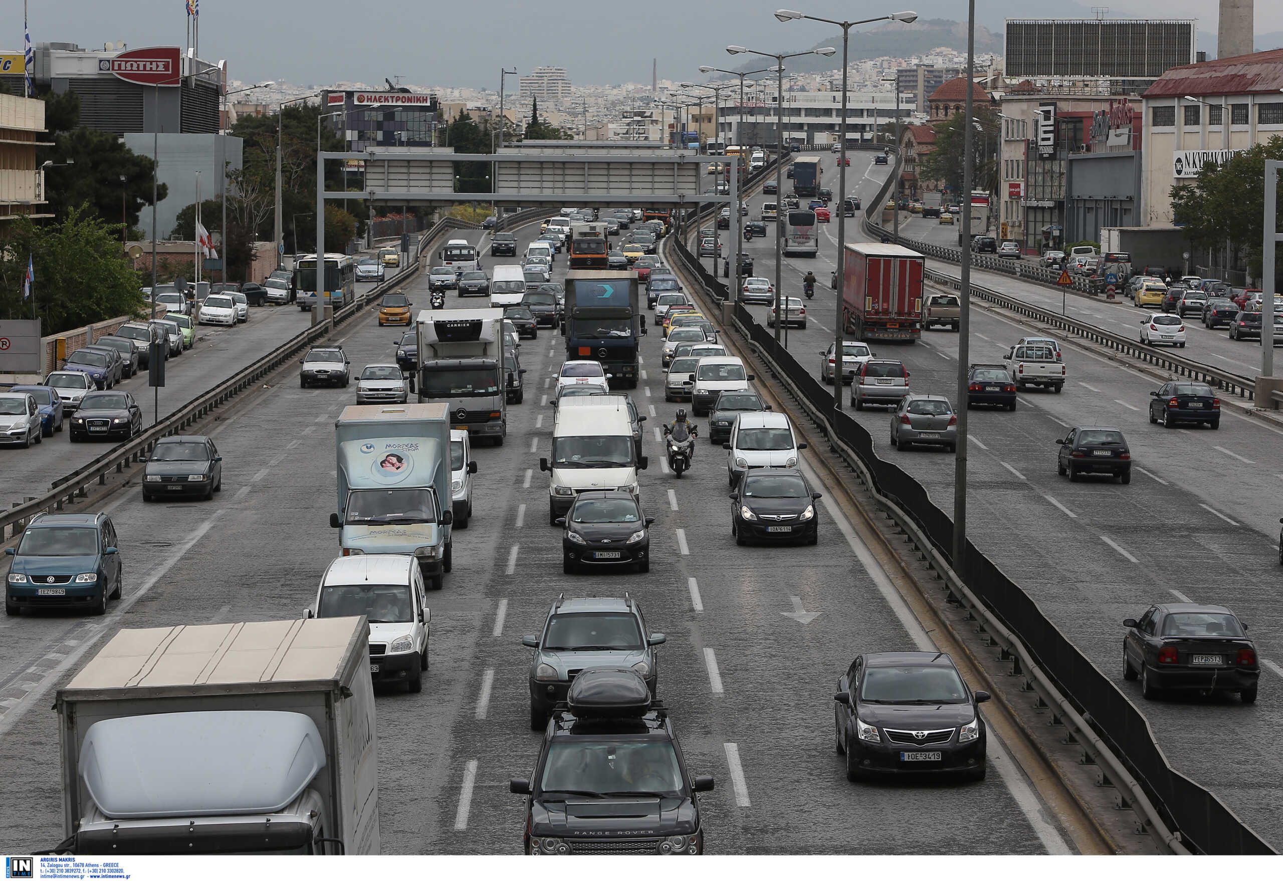 Τροχαίο στο ύψος πριν την λεωφόρο Σχιστού – Προβλήματα στην κυκλοφορία