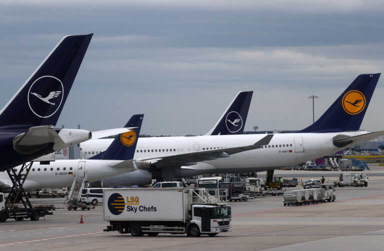 Πάνω από 3.000 πτήσεις ακυρώνει η Lufthansa το καλοκαίρι λόγω έλλειψης προσωπικού