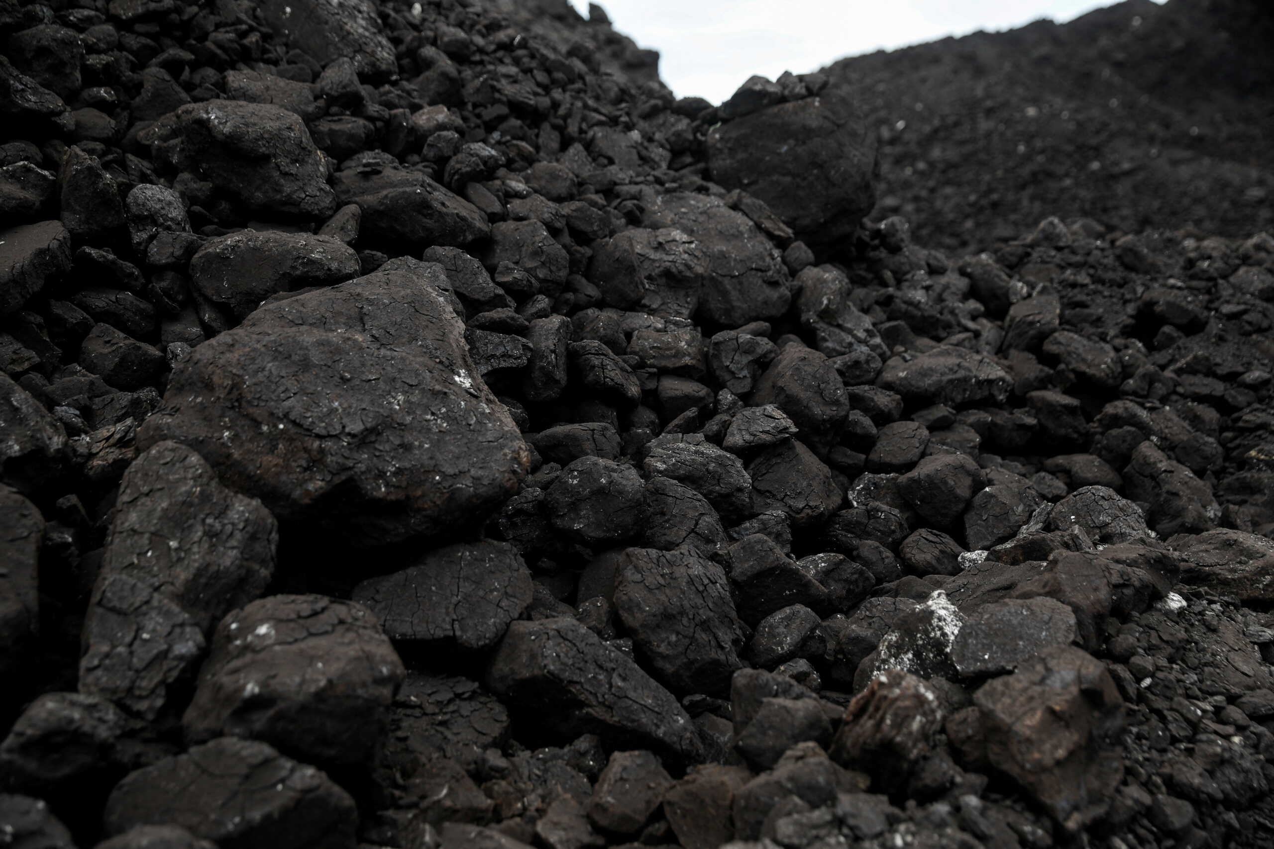Καζακστάν: Τουλάχιστον 16 νεκροί από φωτιά σε ορυχείο