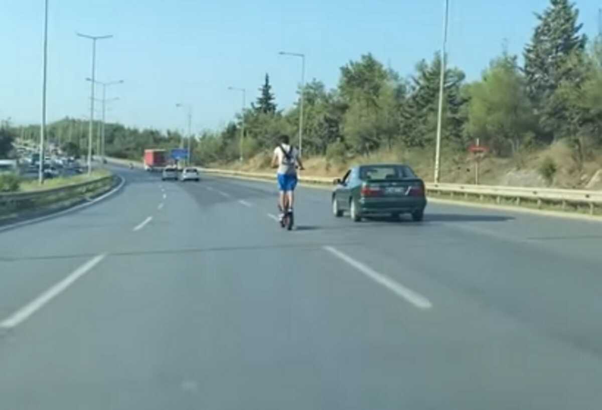 Θεσσαλονίκη: Με πατίνι και ταχύτητα που άγγιζε τα 100 χιλιόμετρα μέσα στην Περιφερειακή Οδό – Δείτε βίντεο