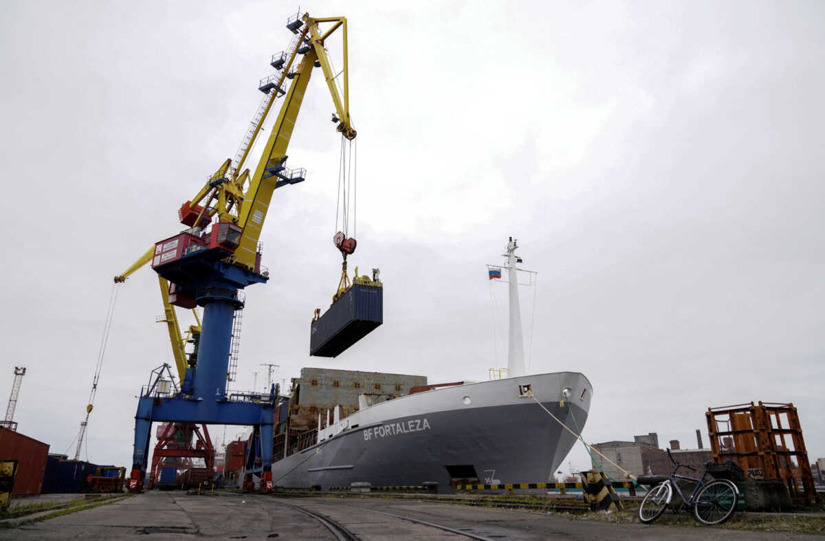 Ουκρανία: To πρώτο πλοίο με δημητριακά αναχώρησε από το κατεχόμενο λιμάνι του Μπερντιάνσκ