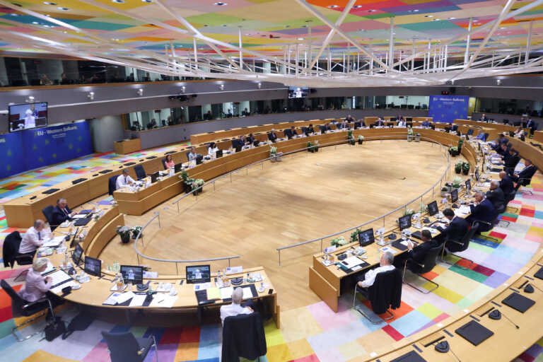 Σύνοδος Κορυφής: «Πράσινο φως» για την διαδικασία ένταξης της Ουκρανίας και της Μολδαβίας στην ΕΕ - Παρέμβαση Ζελένσκι