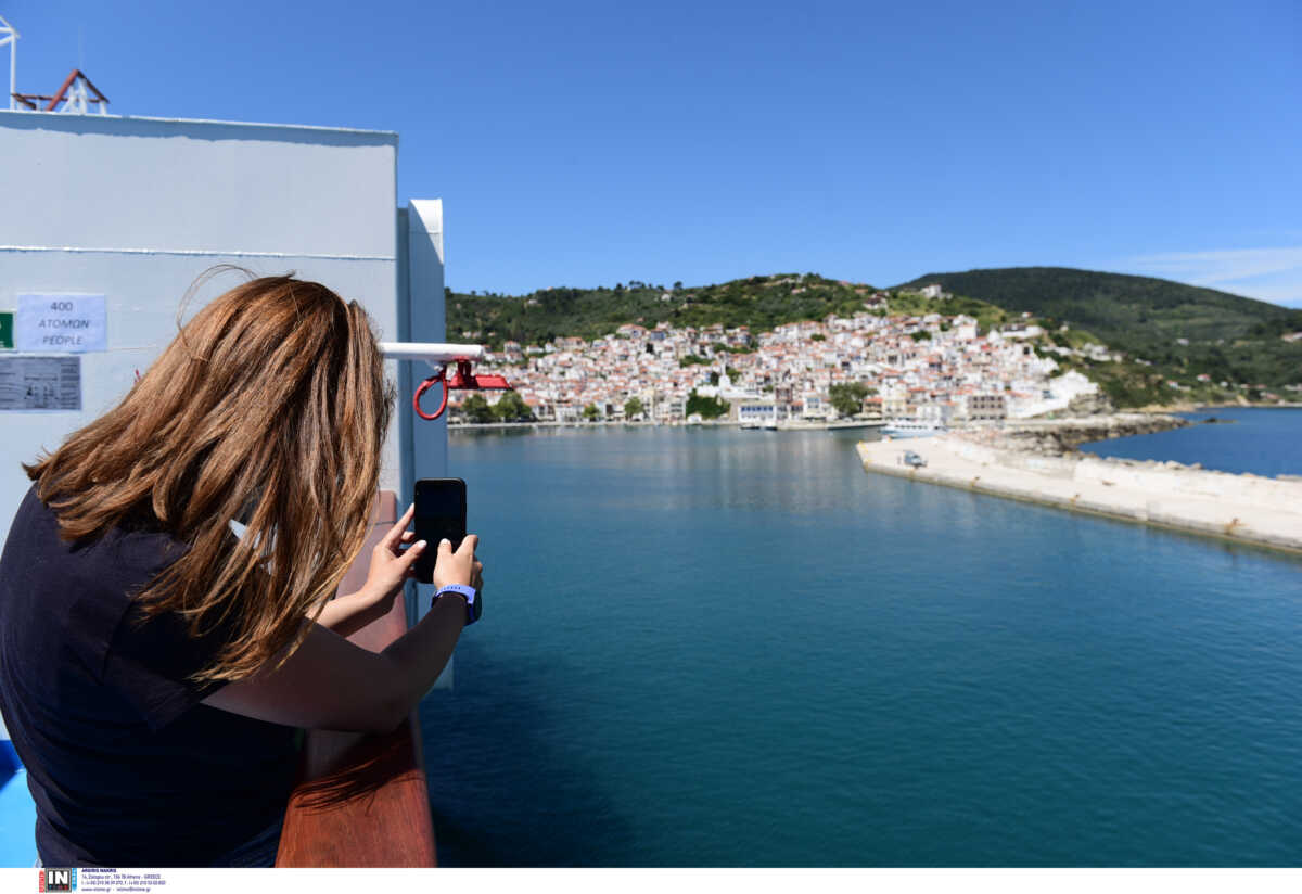 Σκόπελος, ένα νησί, πολλές ταξιδιωτικές εμπειρίες