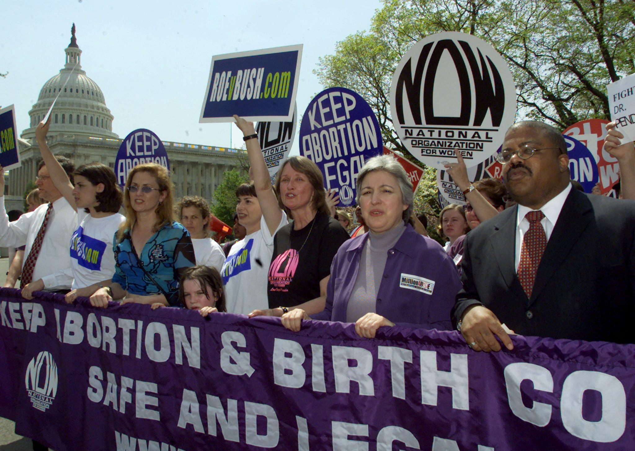 ΗΠΑ: Το δικαίωμα στην άμβλωση ανατράπηκε μετά από 50 χρόνια