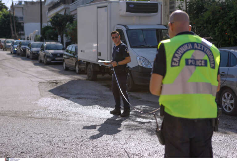 Θεσσαλονίκη: Επιχείρηση – σκούπα με γερανούς για δεκάδες παράνομα παρκαρισμένα αυτοκίνητα στο κέντρο