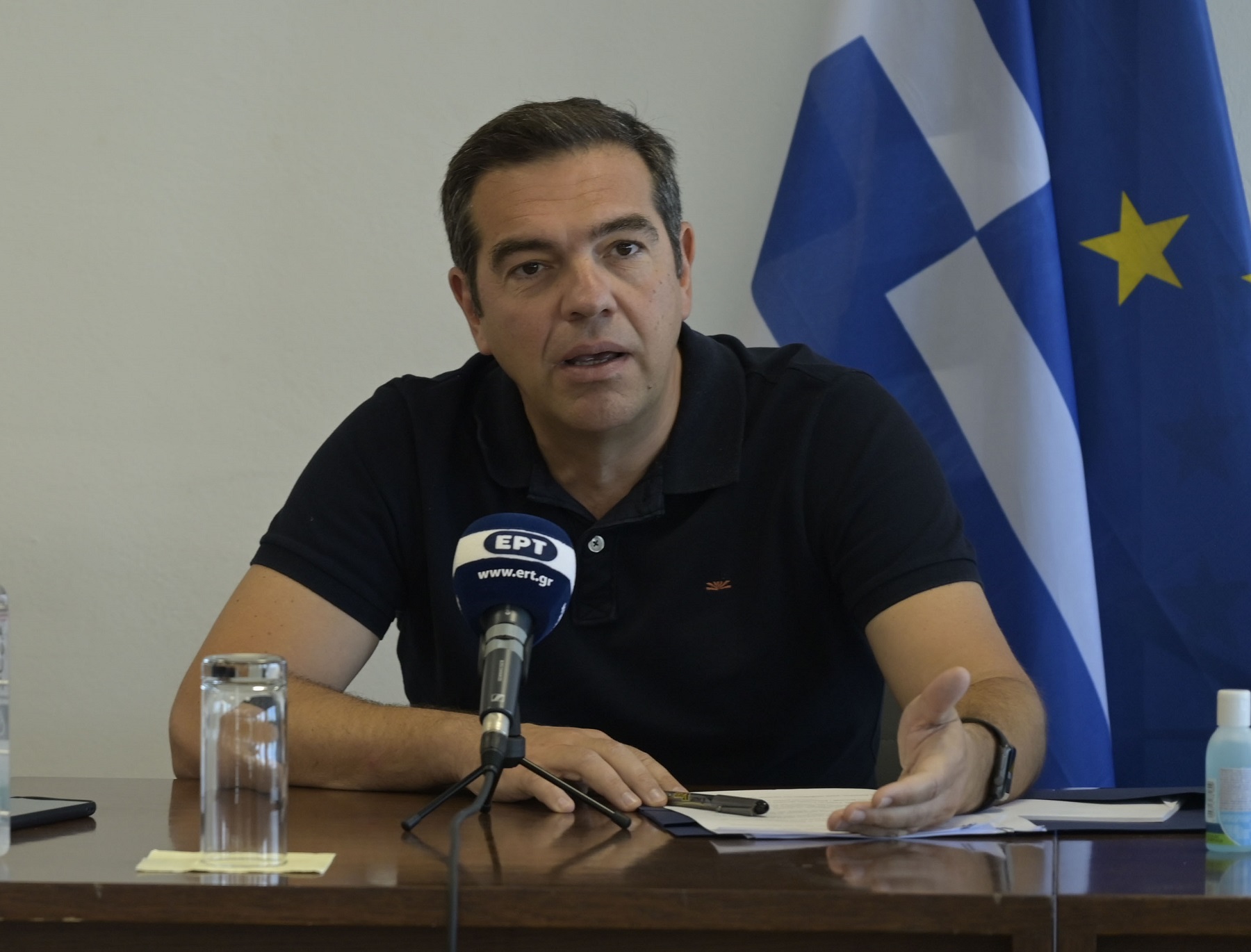 Τσίπρας για τον θάνατο του Ηλία Νικολακόπουλου: Με βαθιά οδύνη αποχαιρετώ τον σύντροφο, τον φίλο