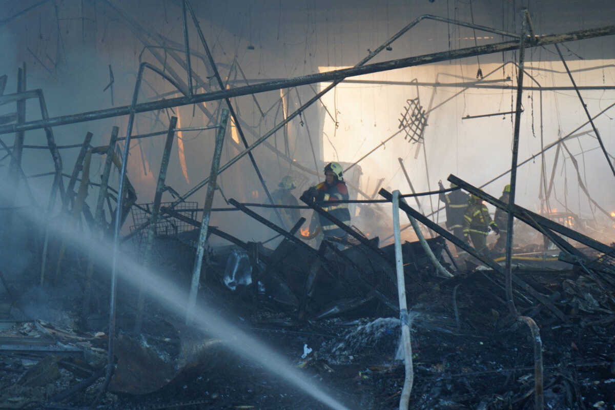 Πόλεμος στην Ουκρανία: Άδειο το εμπορικό κέντρο στο Κρεμεντσούκ ισχυρίζεται η Ρωσία – Σοκάρουν οι μαρτυρίες επιζώντων