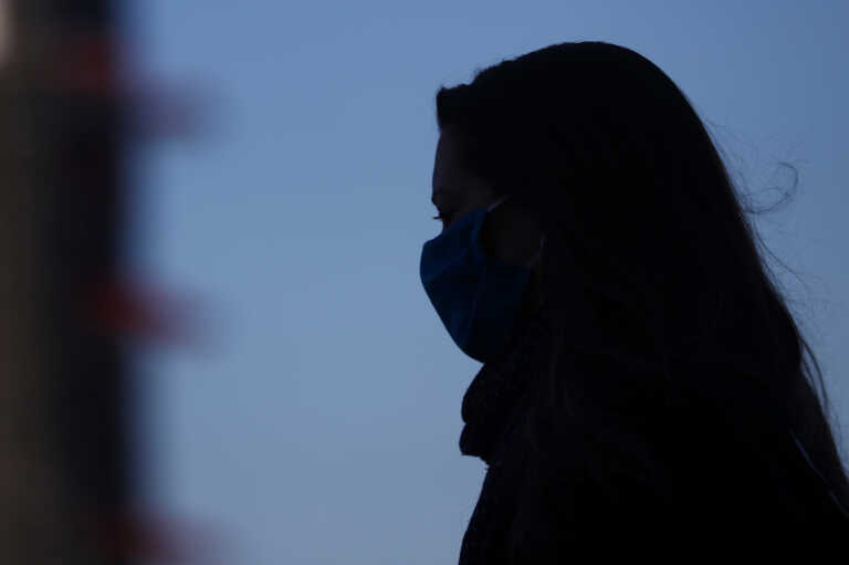 Προς κατάργηση η μάσκα στα σχολεία - Πως θα κινηθούν τα μέτρα για το νέο κύμα πανδημίας από φθινόπωρο