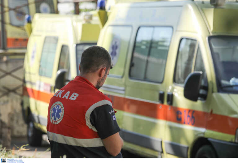 Τραγωδία στη Θεσσαλονίκη: 30χρονη έπεσε σε φωταγωγό, όταν έσπασε το προστατευτικό πλεξιγκλάς