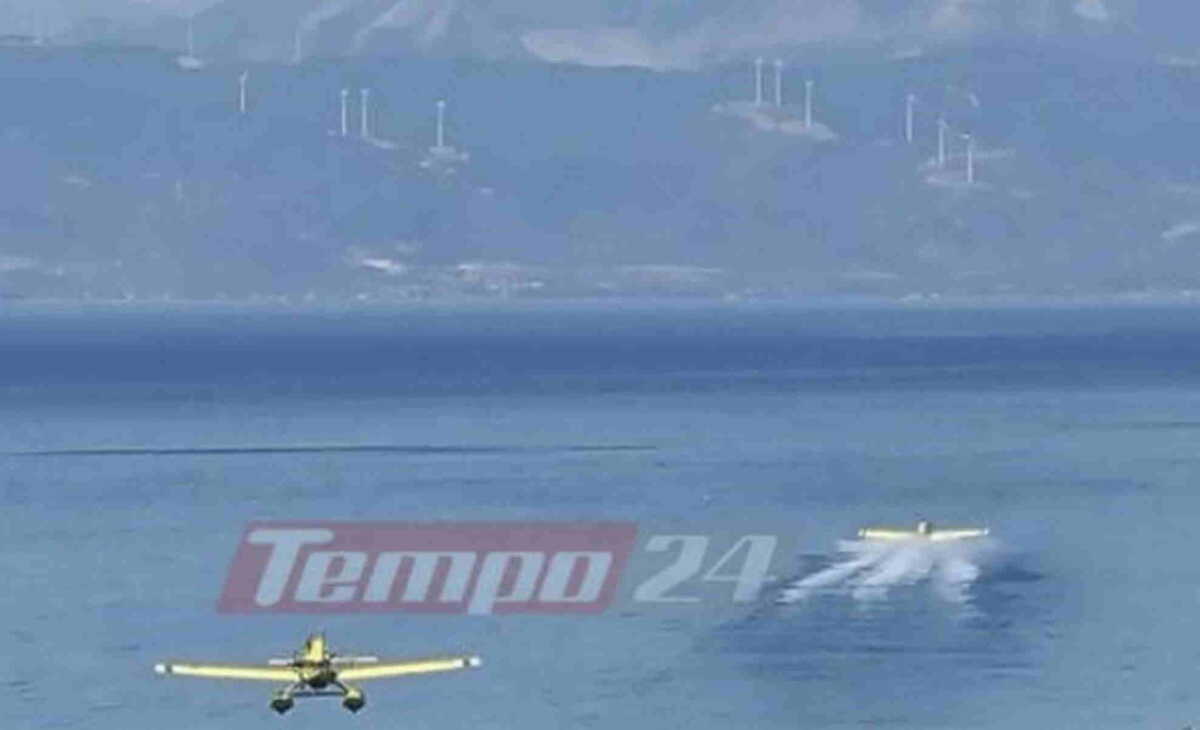 Φωτιά στην Καλλιθέα Αχαΐας: Η στιγμή που τα Canadair βουτάνε στον Πατραϊκό – Φόβοι επέκτασης λόγω ισχυρών ανέμων