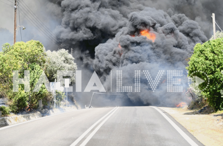 Φωτιά στα Κρέστενα Ηλείας: Κάτοικοι τρέχουν να σωθούν – Φλόγες φτάνουν στα σπίτια – Εκκενώνονται περιοχές