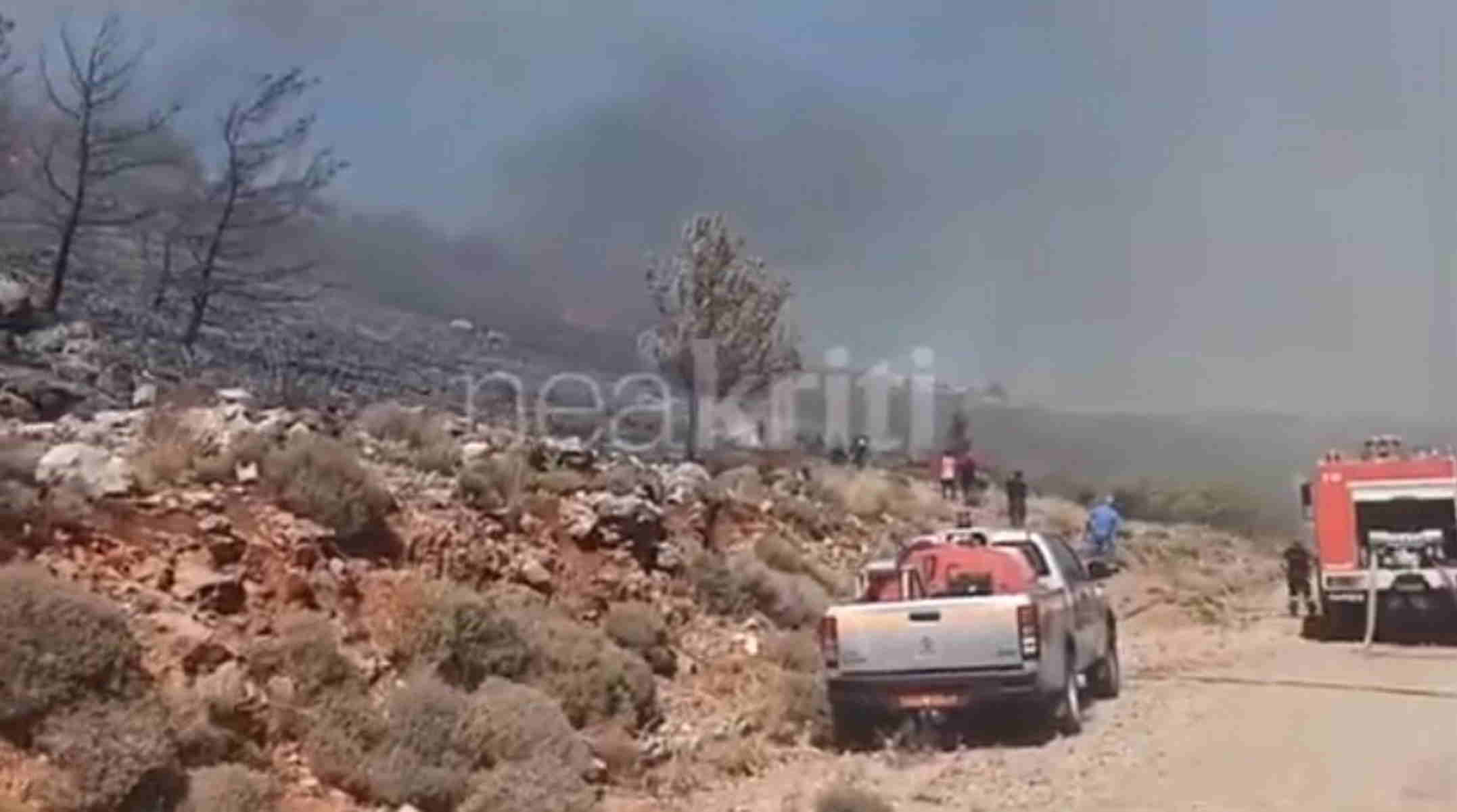 Φωτιά στο Ηράκλειο Κρήτης: Καίει ανεξέλεγκτα το δάσος της Κέρης