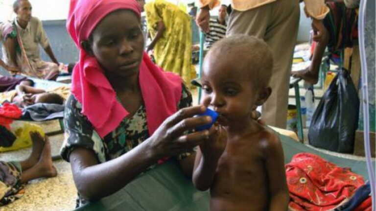 Πεθαίνουν τα παιδιά στο Σουδάν από πείνα – Αυξάνονται συνέχεια οι θάνατοι από την έλλειψη τροφής