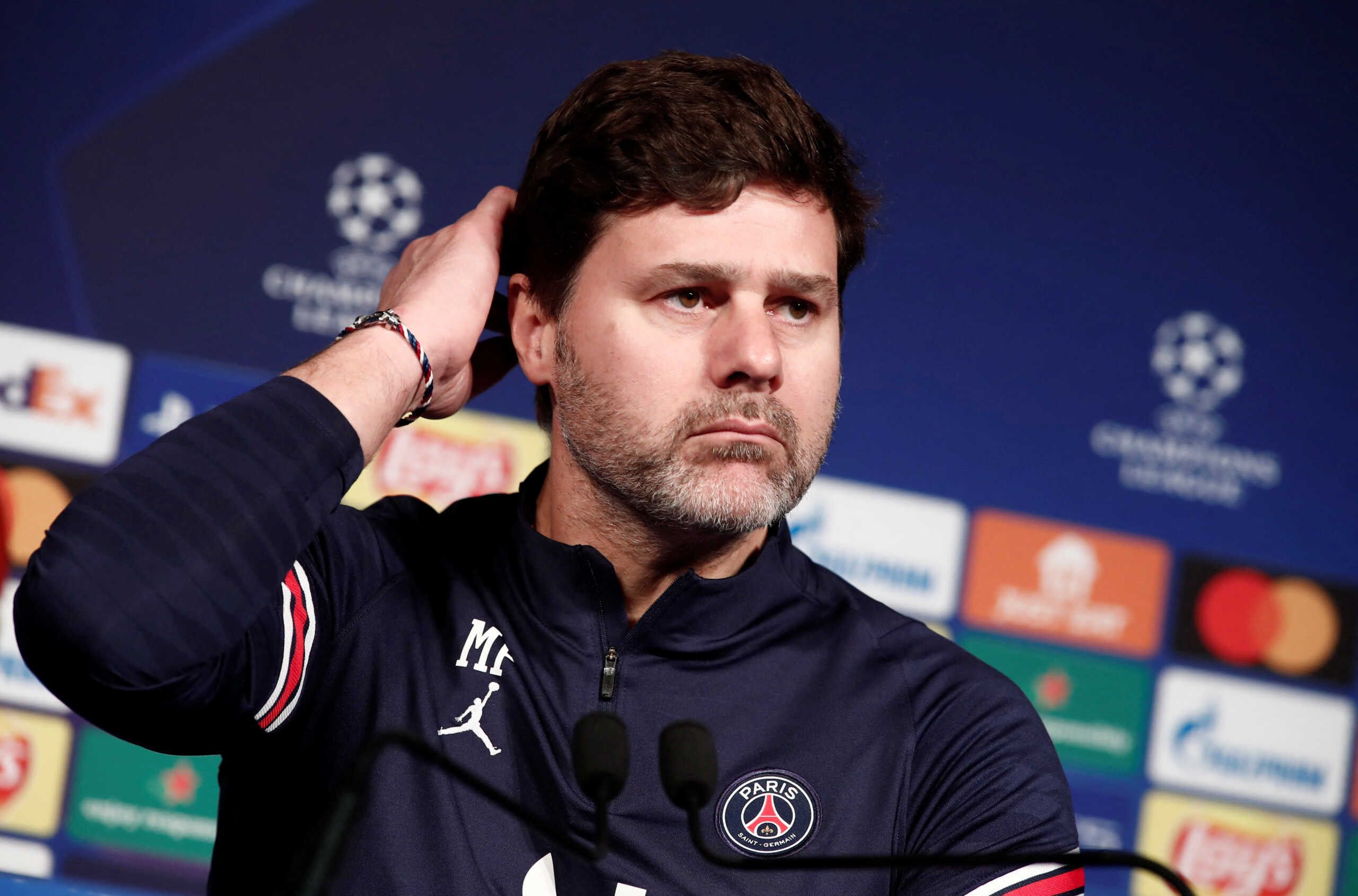 FILE PHOTO: Soccer Football - Champions League - Paris St Germain Press Conference - Parc des Princes, Paris, France - December 6, 2021 Paris St Germain coach Mauricio Pochettino during the press conference REUTERS