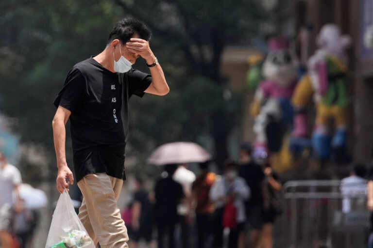 Τρίτος «κόκκινος συναγερμός» στην Σανγκάη για τον καύσωνα – Σε επίπεδα ρεκόρ η θερμοκρασία