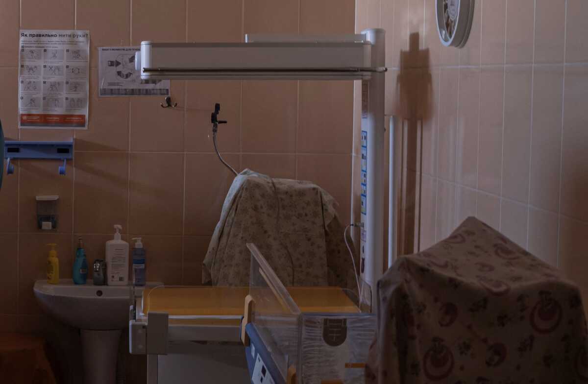 Ρωσία: Ενέσεις με άγνωστα σκευάσματα για τιμωρία έκαναν στην δημοσιογράφο που συνελήφθη για διάδοση «ψευδών ειδήσεων»