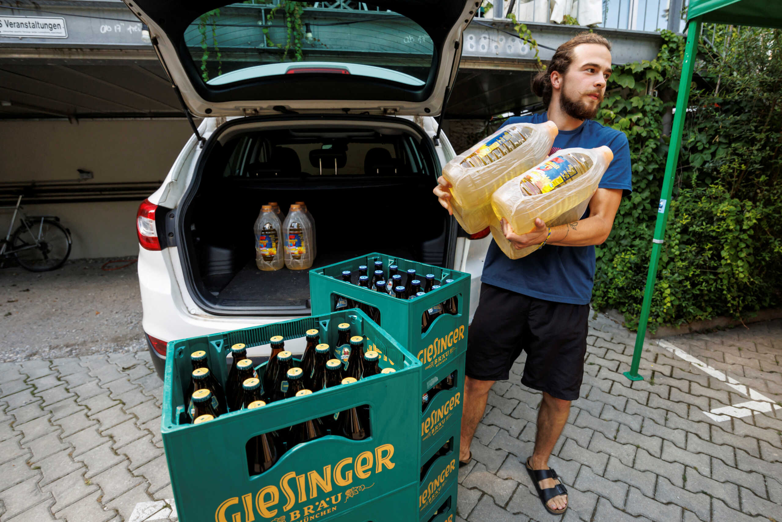 Γερμανία: Μπυραρία στο Μόναχο χρεώνει 1 λίτρο μπύρα για 1 λίτρο ηλιέλαιο - ΠΕΡΙΕΡΓΑ