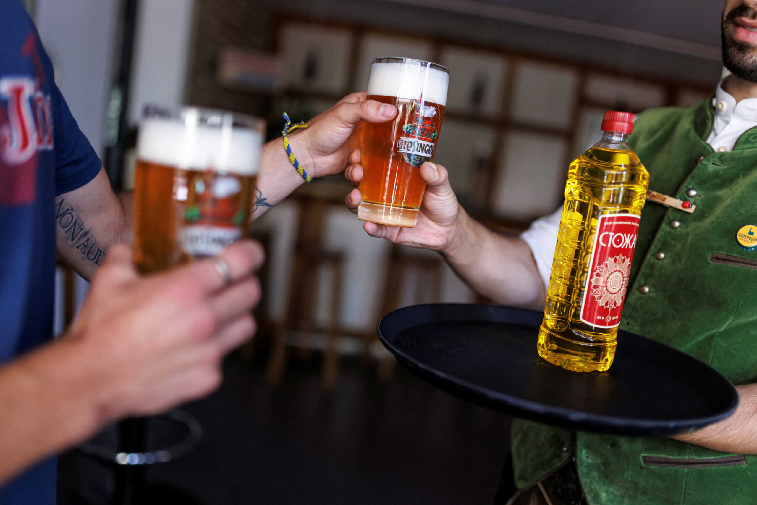 Γερμανία: Μπυραρία στο Μόναχο χρεώνει 1 λίτρο μπύρα για 1 λίτρο ηλιέλαιο - ΠΕΡΙΕΡΓΑ