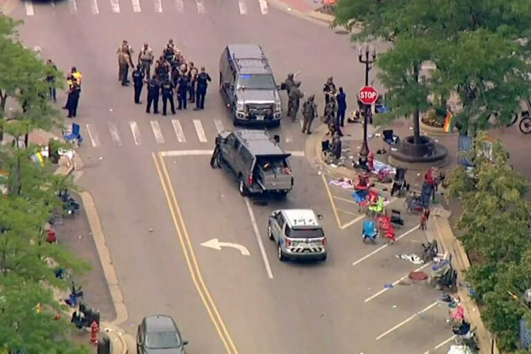Σκηνές τρόμου στο Σικάγο:  Πυροβολισμοί σε παρέλαση για την 4η Ιουλίου - Έξι νεκροί, 31 τραυματίες